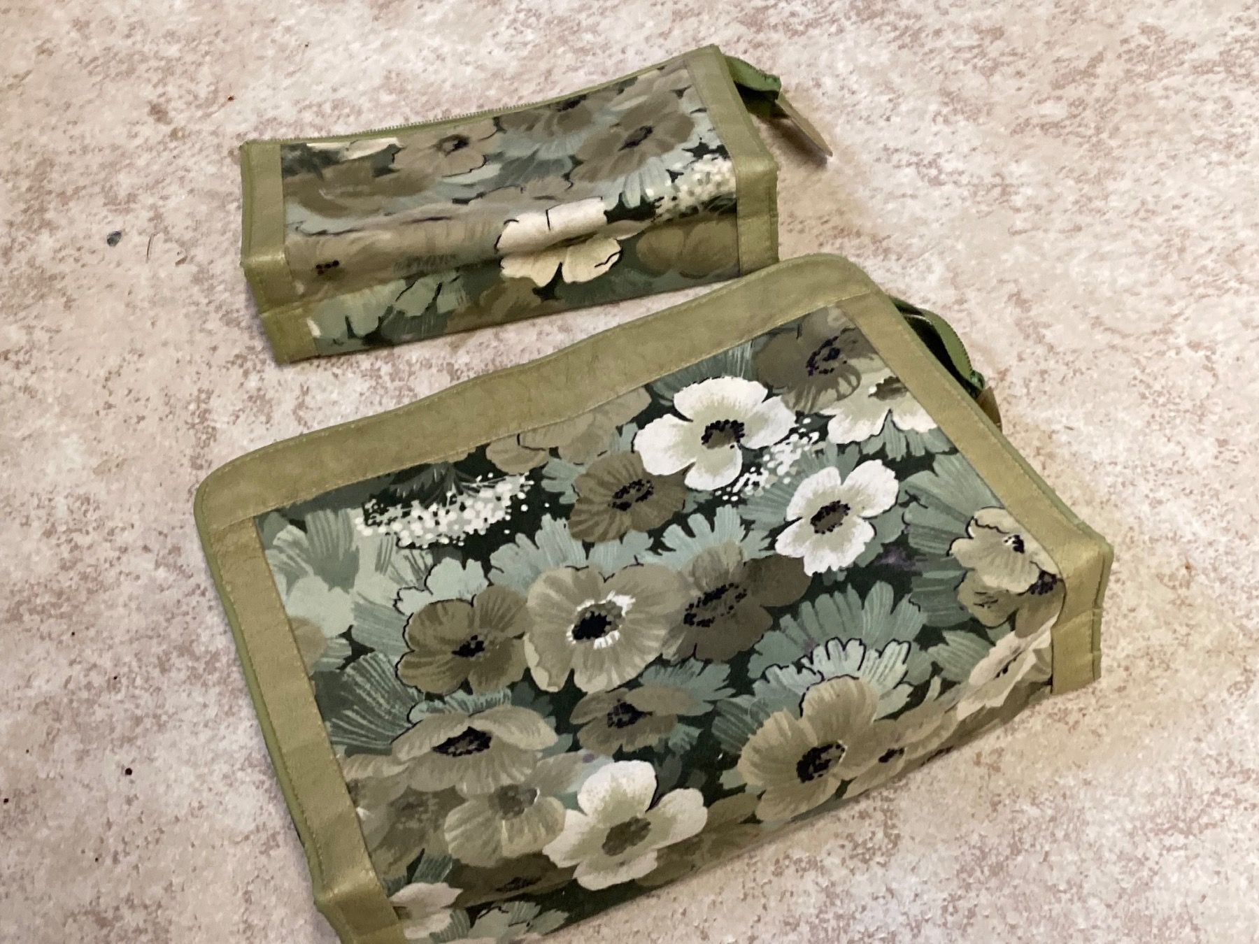 Kosmetikkoffer: Necessaire Vintage 60ziger – Gebraucht aus Horw von adler65