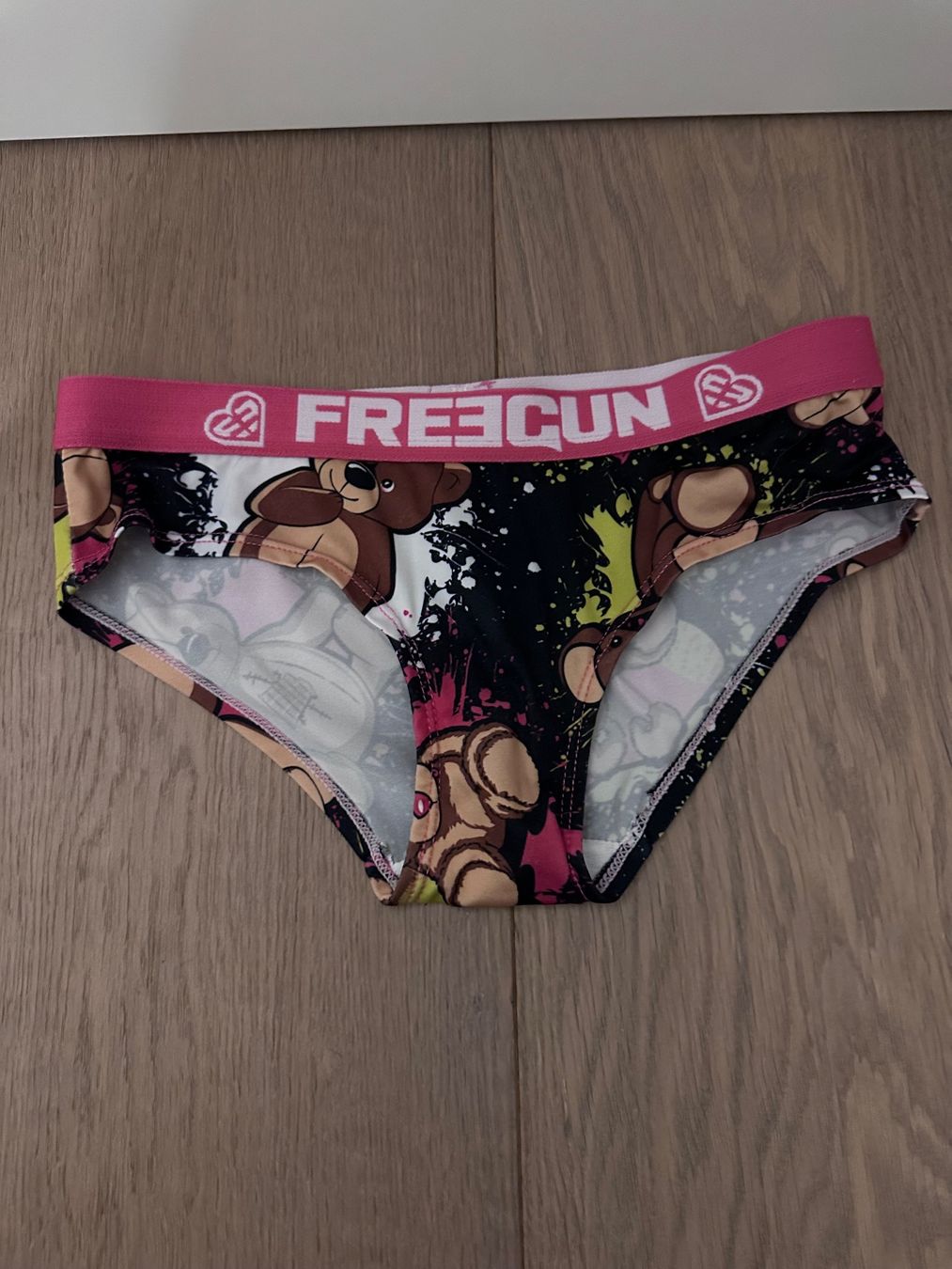 Biancheria intima: Unterhosen Freegun – Usato da Schindellegi venduto da adb_5s8g 4
