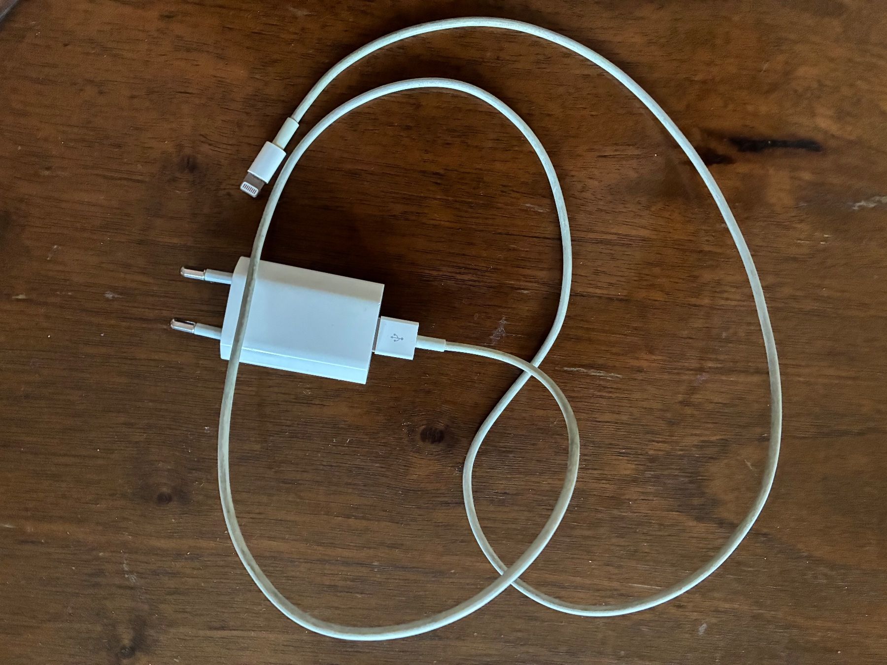 Apple Ladegeräte: ORIGINAL iPhone Ladegerät & Netzteil – Gebraucht aus Zürich von Upippin