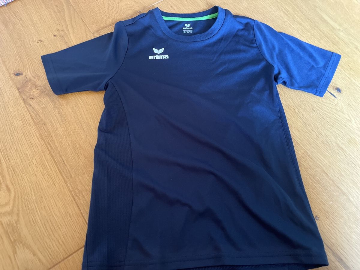 Erima Hemden, T-Shirts & Polos: Erima Shirt 128 – Gebraucht aus Balmberg von Berglihof