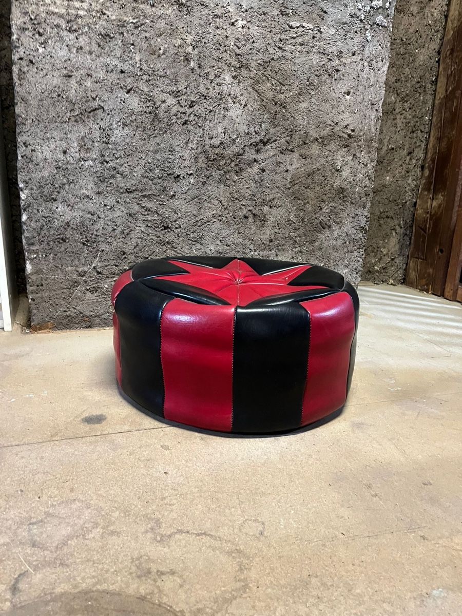 De Sede Sgabelli: Leder-Pouf Hocker (evtl. De Sede) – Usato da Zürich venduto da bom_c25d 2