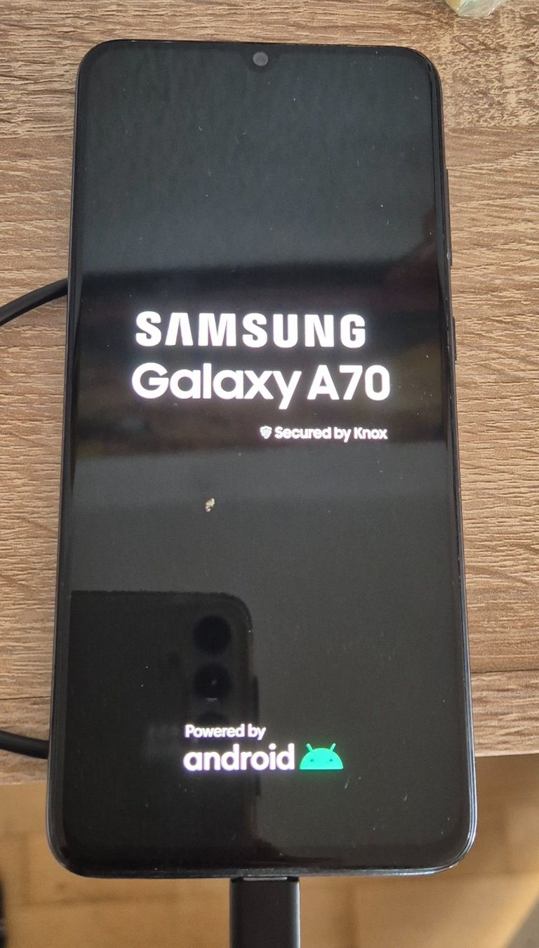 Samsung Telefoni cellulari / Smartphones: Samsung Galaxy A70 – Usato da Rubigen venduto da Ditta02