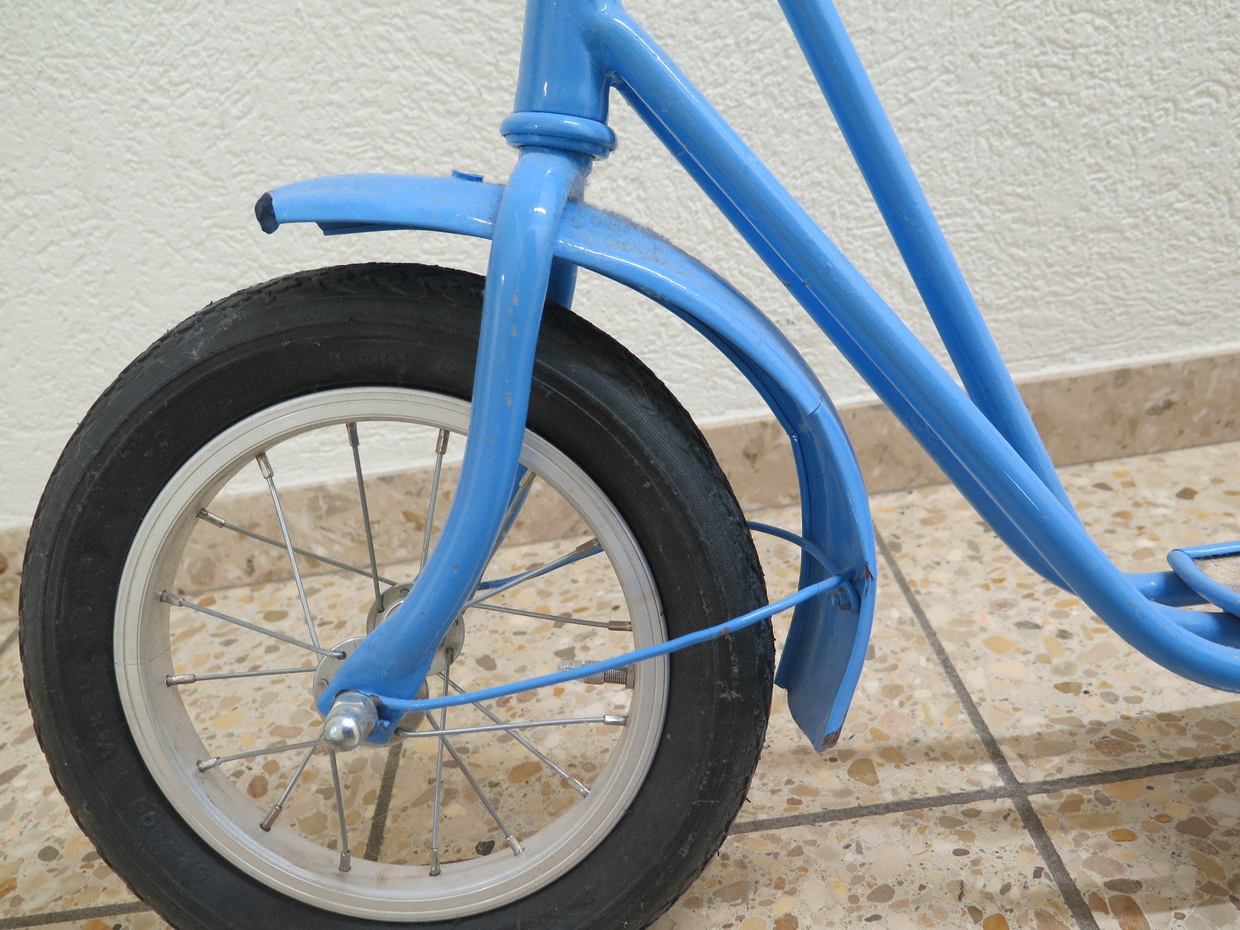 Veicoli per bambini: Kinderroller blau mit Sitz und Bremse gebraucht – Usato da Riedholz venduto da Ronny_Standtke 2