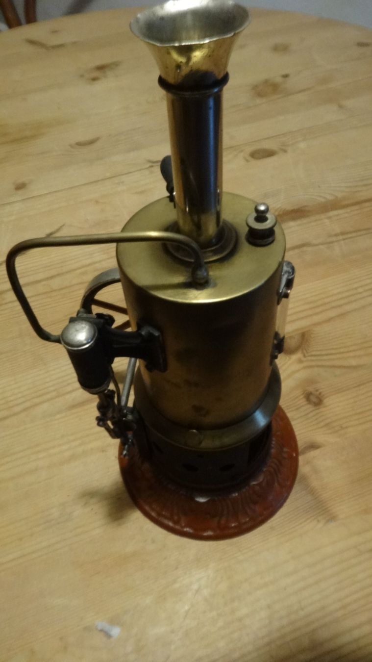 Modellbausätze & Standmodelle: machine verticale à vapeur – Gebraucht aus Rebeuvelier von falcon58 5