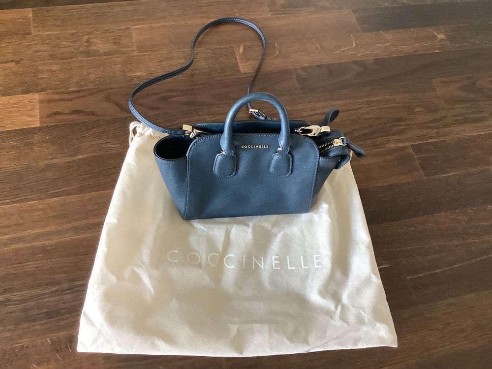 Coccinelle Tasche Blau