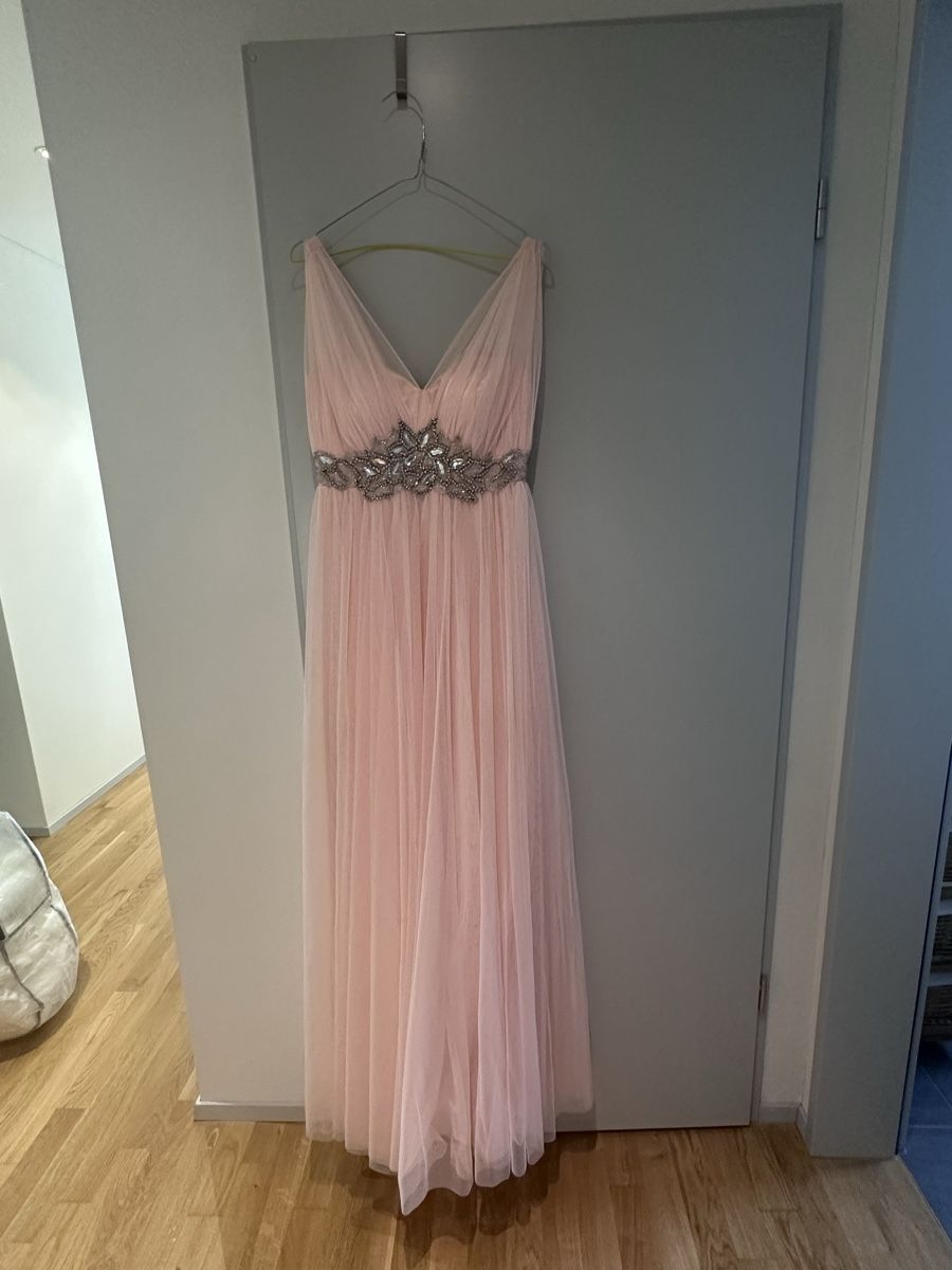 Kleider: Abendkleid aus rosa Tüll – Gebraucht aus Mönchaltorf von elv_8jg5