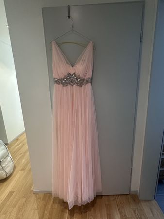 Abendkleid aus rosa Tüll