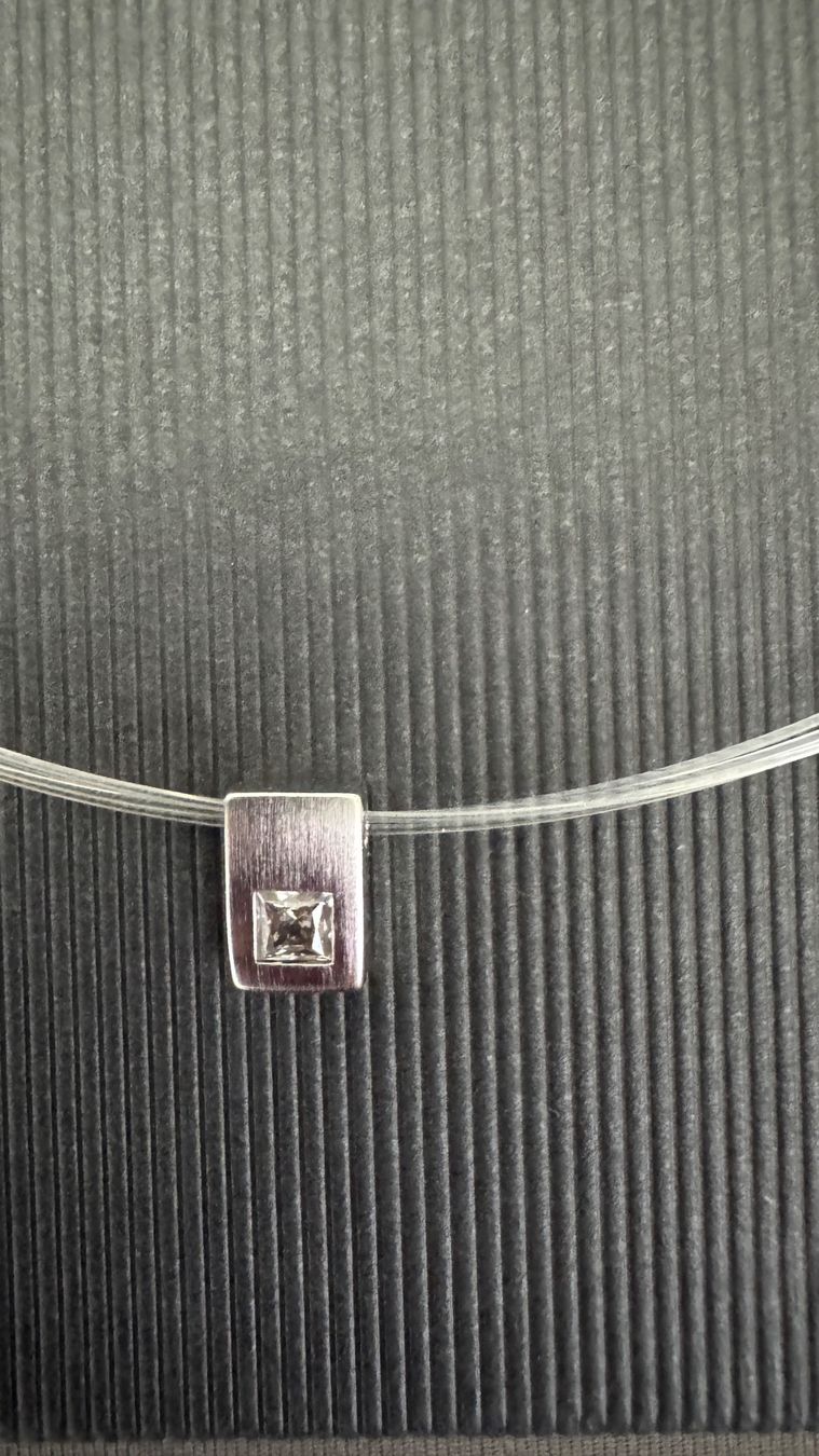 Altri gioielli: Collier mit Anhänger 42 cm lang – Usato da Rotkreuz venduto da den66 1