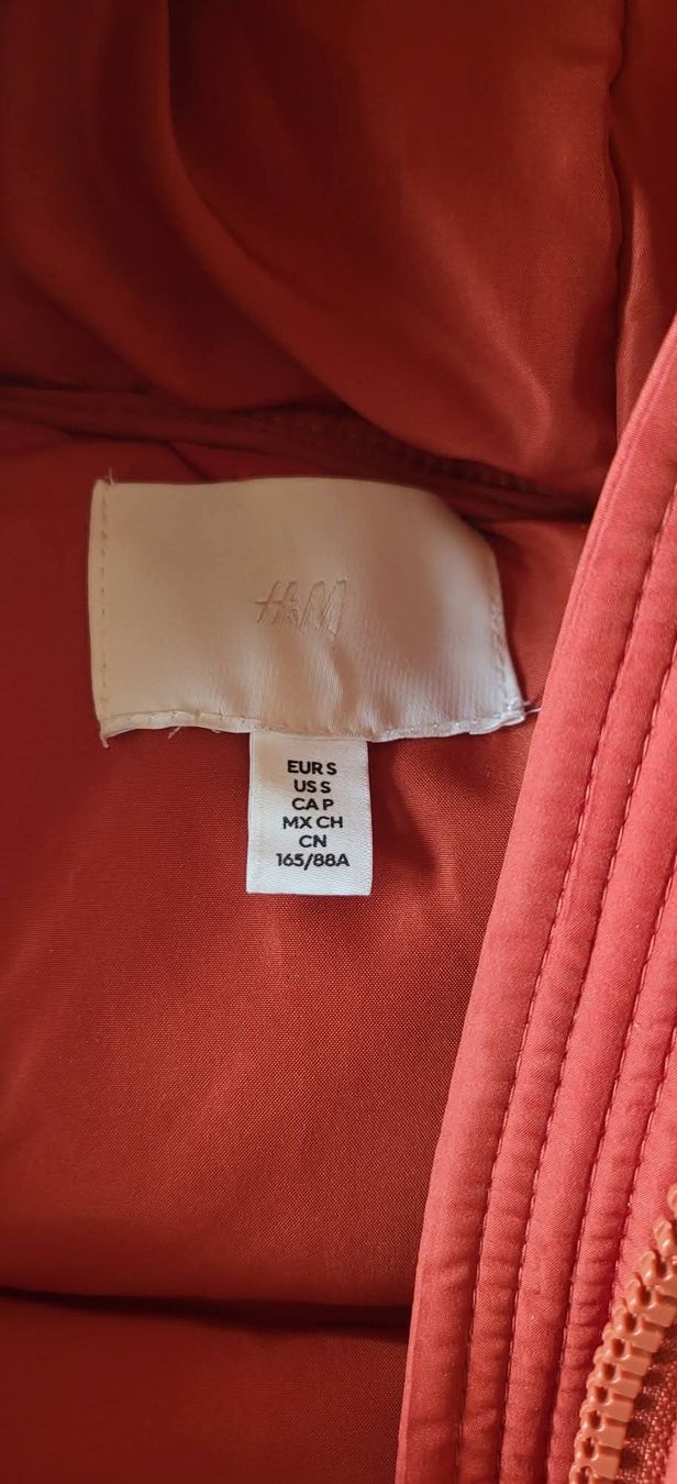 H&M Giacche: Doudoune H&M rouge taille S, – Usato da Lavey-Village venduto da agaddy 2