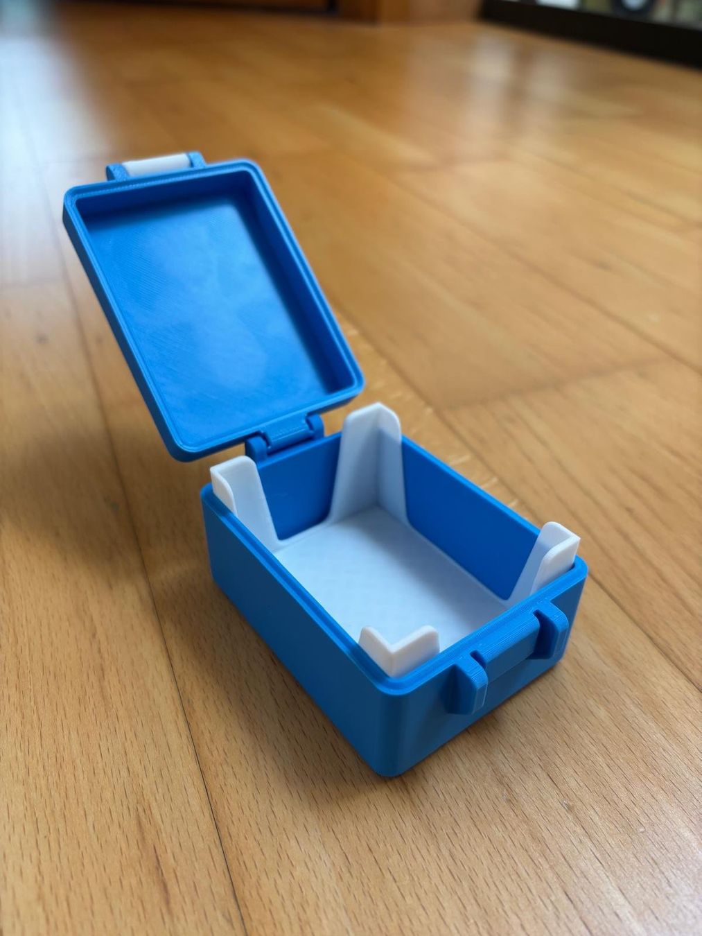 Behälter & Ähnliches: Panini Sammelkarten Box – Neu (gemäss Beschreibung) aus Niederhasli von Manny79 2