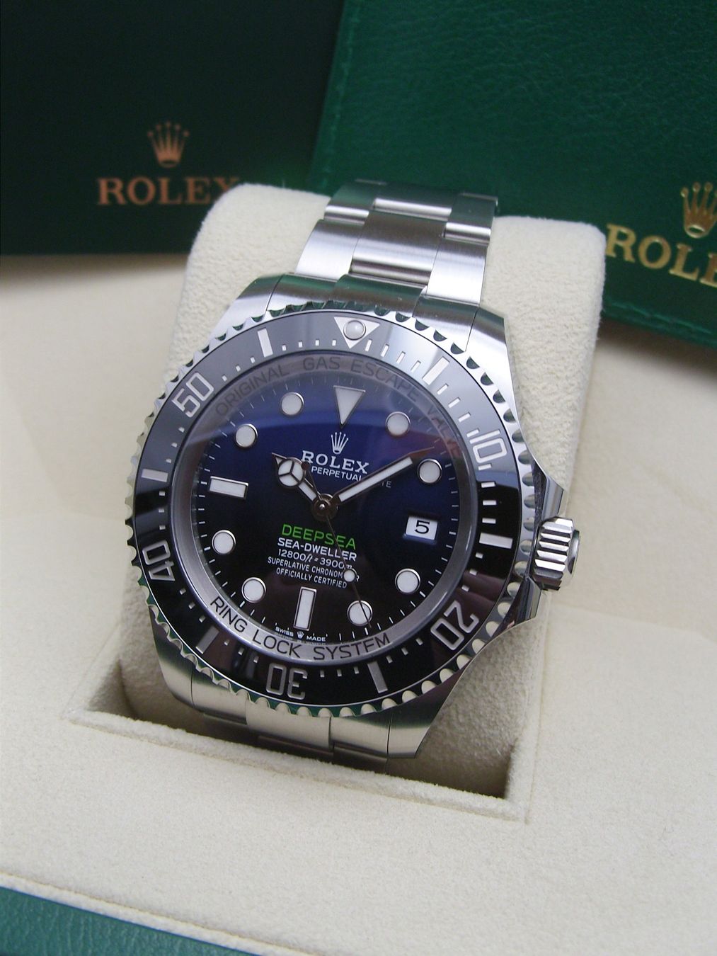 Rolex Orologi: Rolex Seadweller Deepsea mit Garantie Ref. 136660 Full-Set – Nuovo (secondo la descrizione) da Mels venduto da niezie2002 1