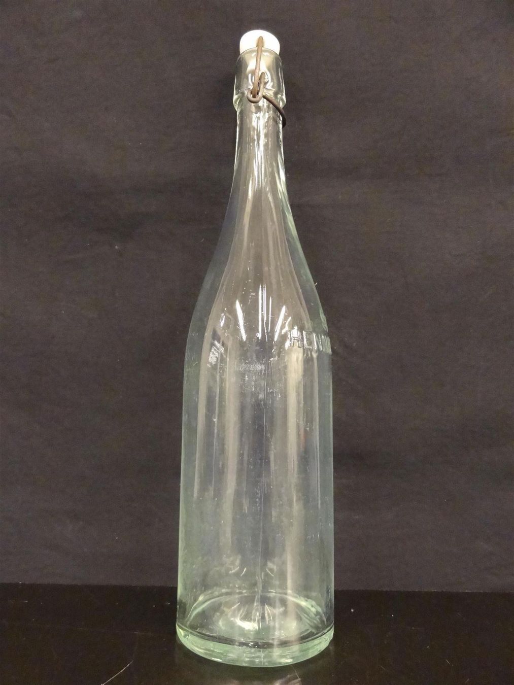 Bicchieri, Caraffe & Bottiglie: alte Flasche HENNIEZ SANTÉ – Usato da Kerzers venduto da Flaschenposten 3