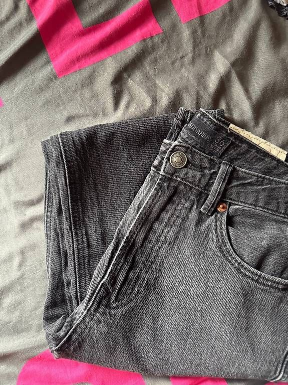 Jeans: Jeans bootcut noir  – D'occasion à Yvorne par mel_wic 4