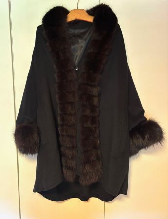 Cappotto misto lana, cachemire e angola con bordo in visone