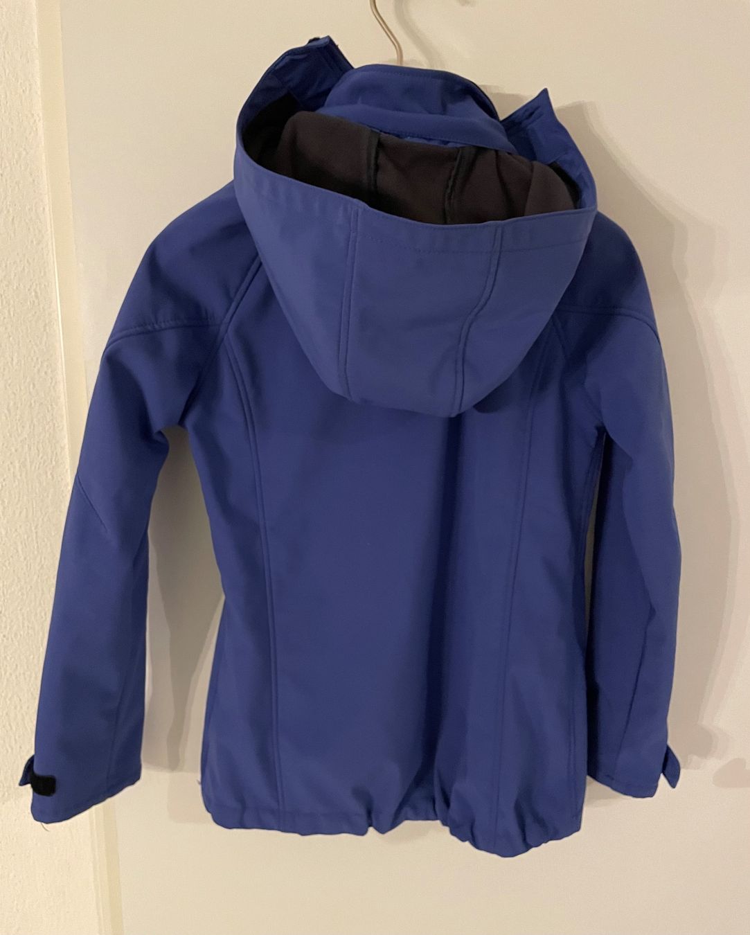 H&M Vestes: Blaue Softshell-Jacke in Gr. 152 – D'occasion à Urdorf par leoale 1