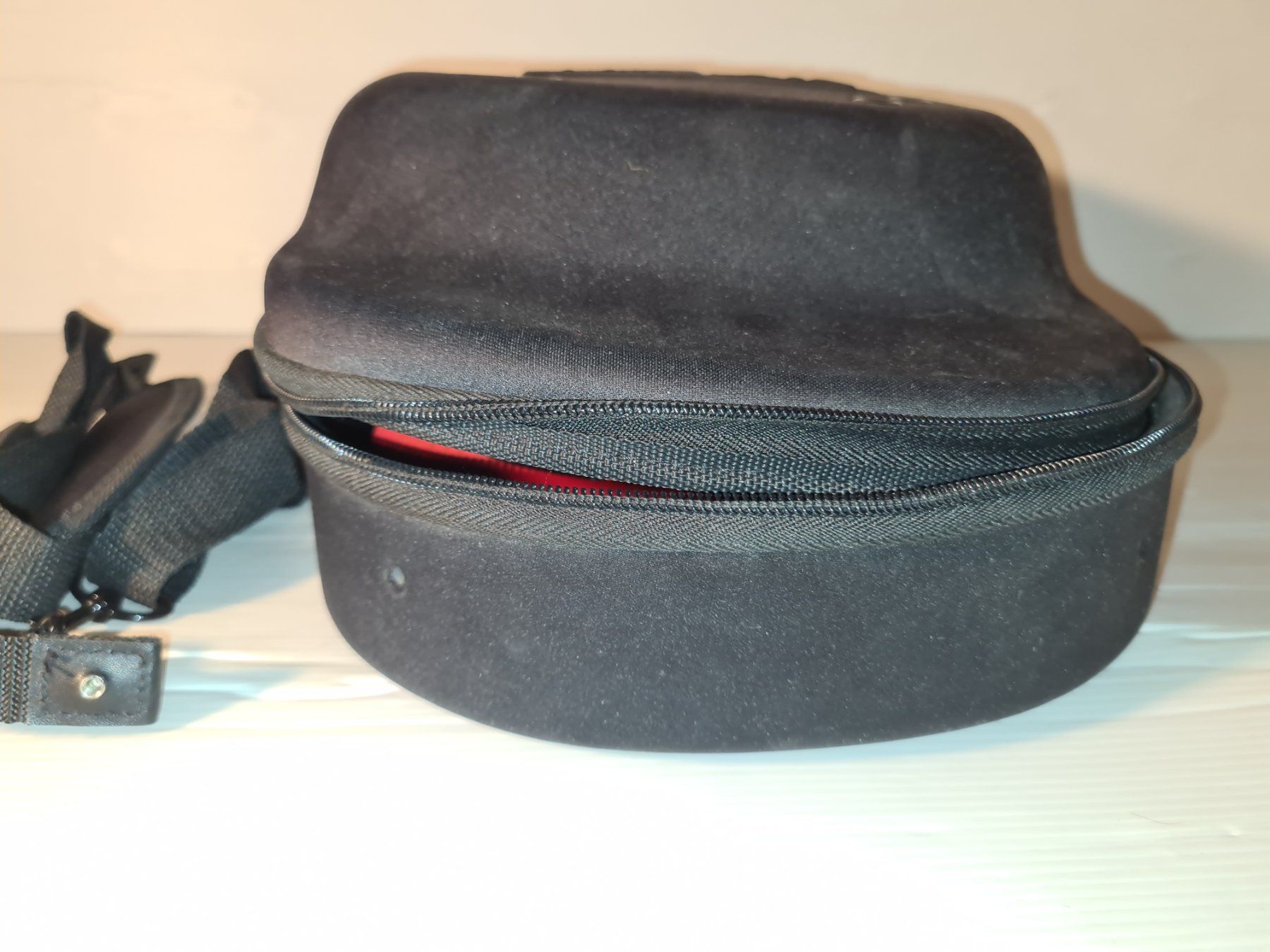 Sonstige Kleidung & Accessoires: Case For Baseball Caps (inklusiv - 6 Caps) – Gebraucht aus Münchenstein von vitalfit 2