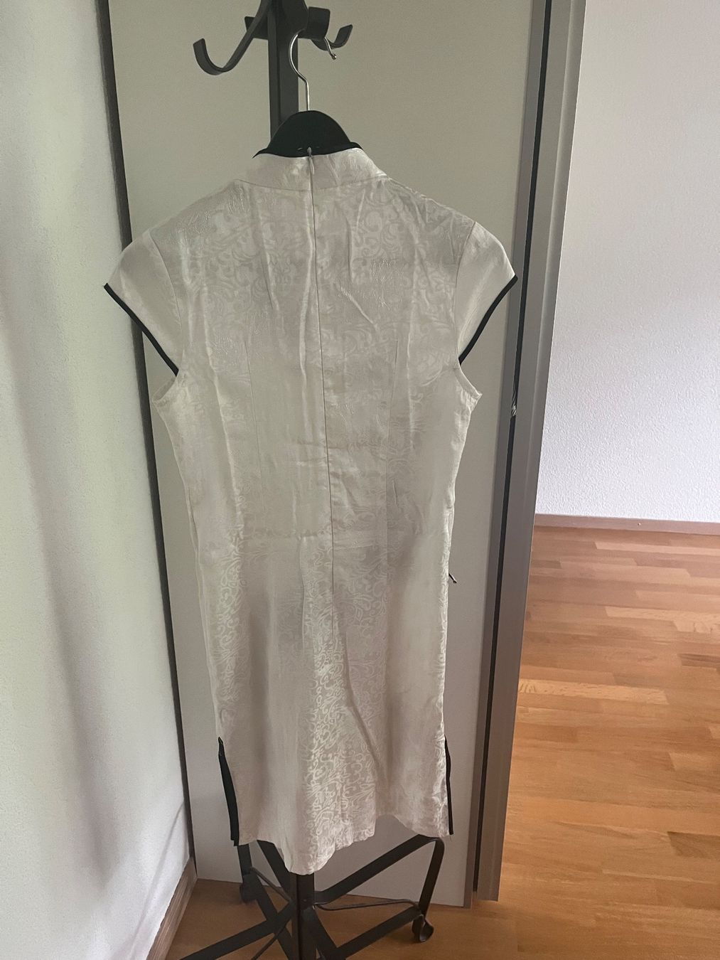 Robes: Kleid aus China – D'occasion à Aarau par Swifty03 1