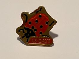 1 Pin Le Pays