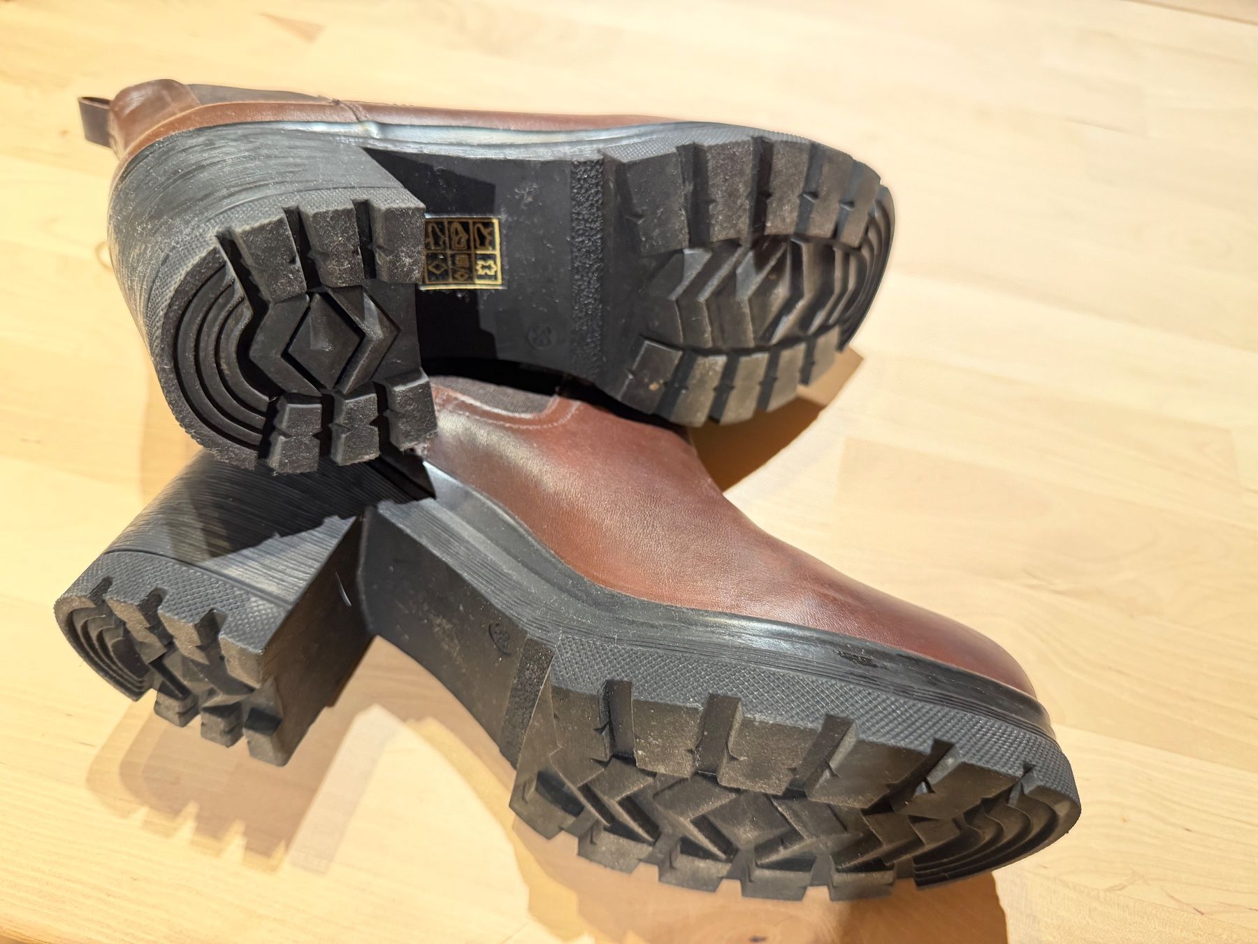 Lazamani Scarpe da donna: Lazamani Schuhe Grösse 39 – Usato da Thun venduto da Astralbern 3