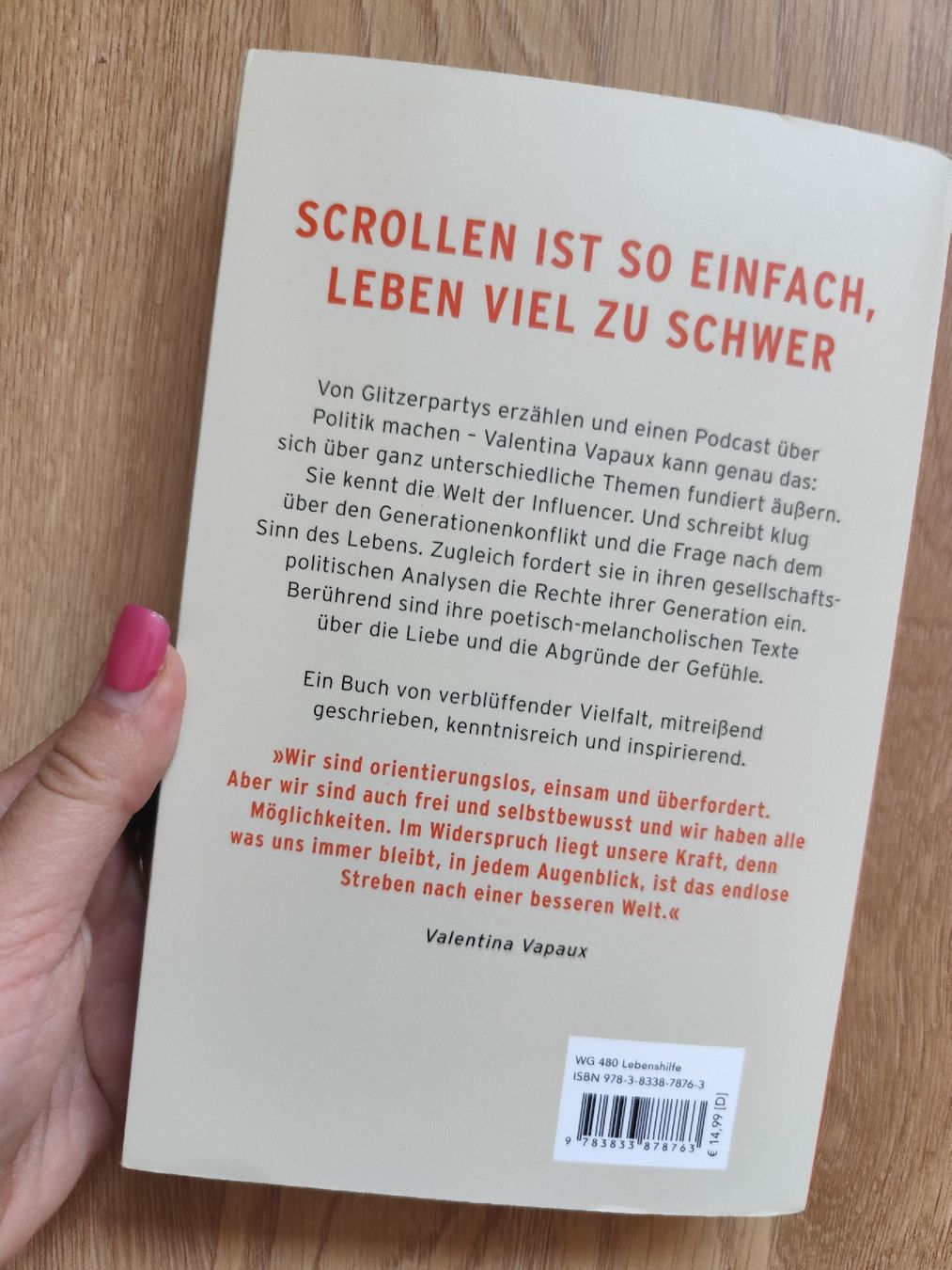 Livres: Valentina Vapaux Generation Z book – D'occasion à Mägenwil par VintageGirly 1