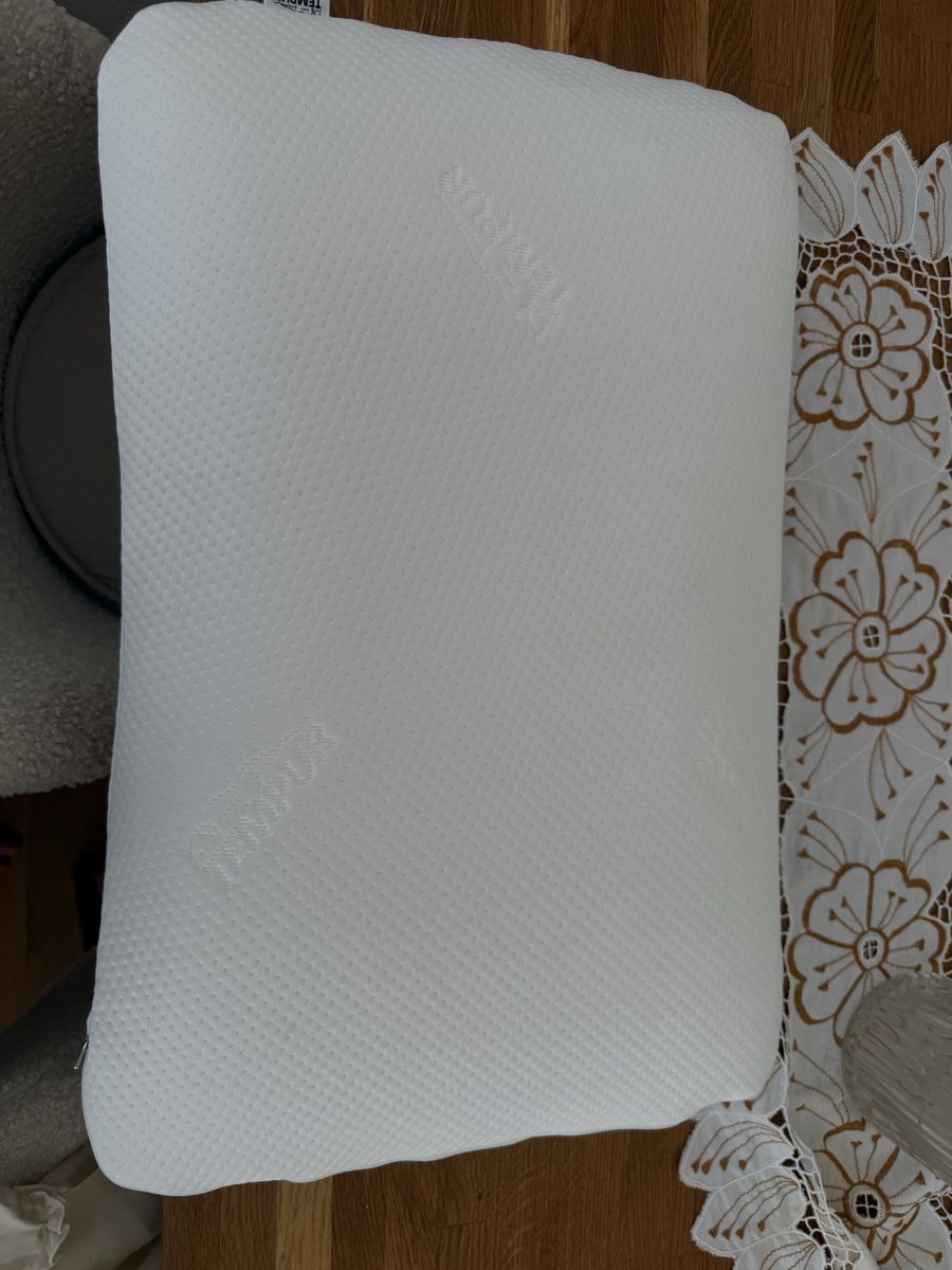 Tempur Cuscini: Tempur pillow white good condition – Nuovo (secondo la descrizione) da Zürich venduto da cno_7j6g 1