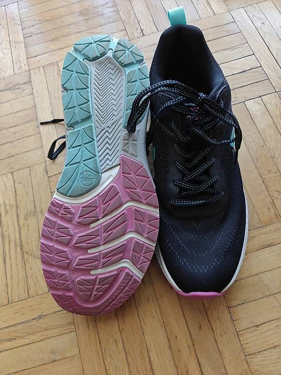 Scarpe da donna: Damen-Laufschuhe, Grösse 41 – Nuovo e nell'imballaggio originale da Samedan venduto da t_p_8nvs 2