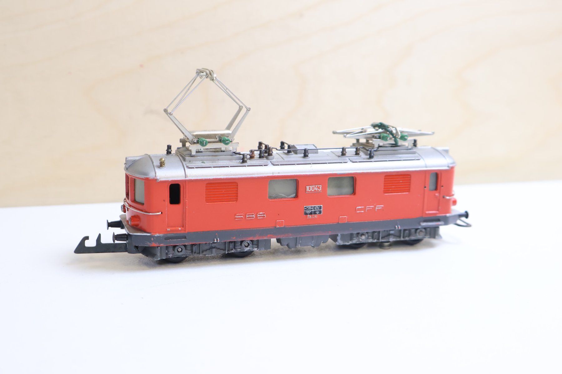 Wesa Modelleisenbahnen: WESA SBB Re 4/4 E-Lok - Rot – Gebraucht aus Winterthur von Monstera 5