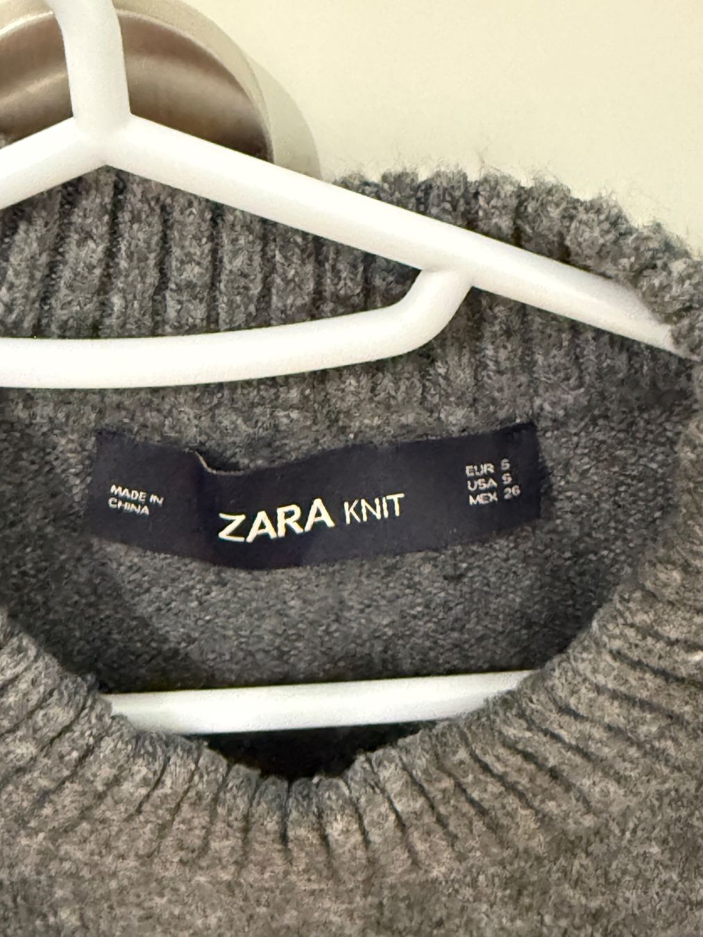 Zara Pullover & Sweatshirts: Zara Knit Sweater – Gebraucht aus Chardonne von ana_rpr2 2