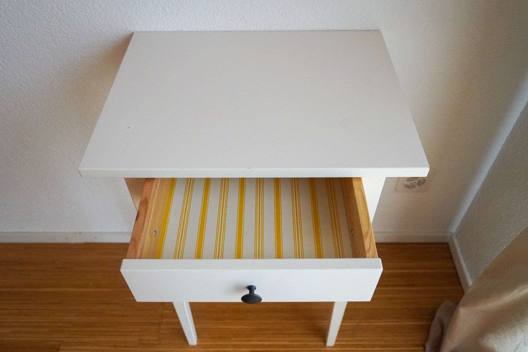 Ikea Comodini: Hemnes Nachttisch mit Schublade – Usato da Glattpark(Opfikon) venduto da MichelleNr1 2