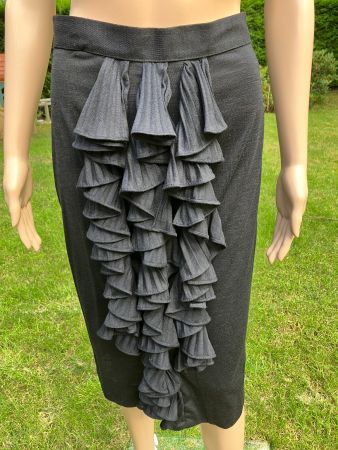 Jupe noire élégante Chantal Thomass avec volants, taille 36