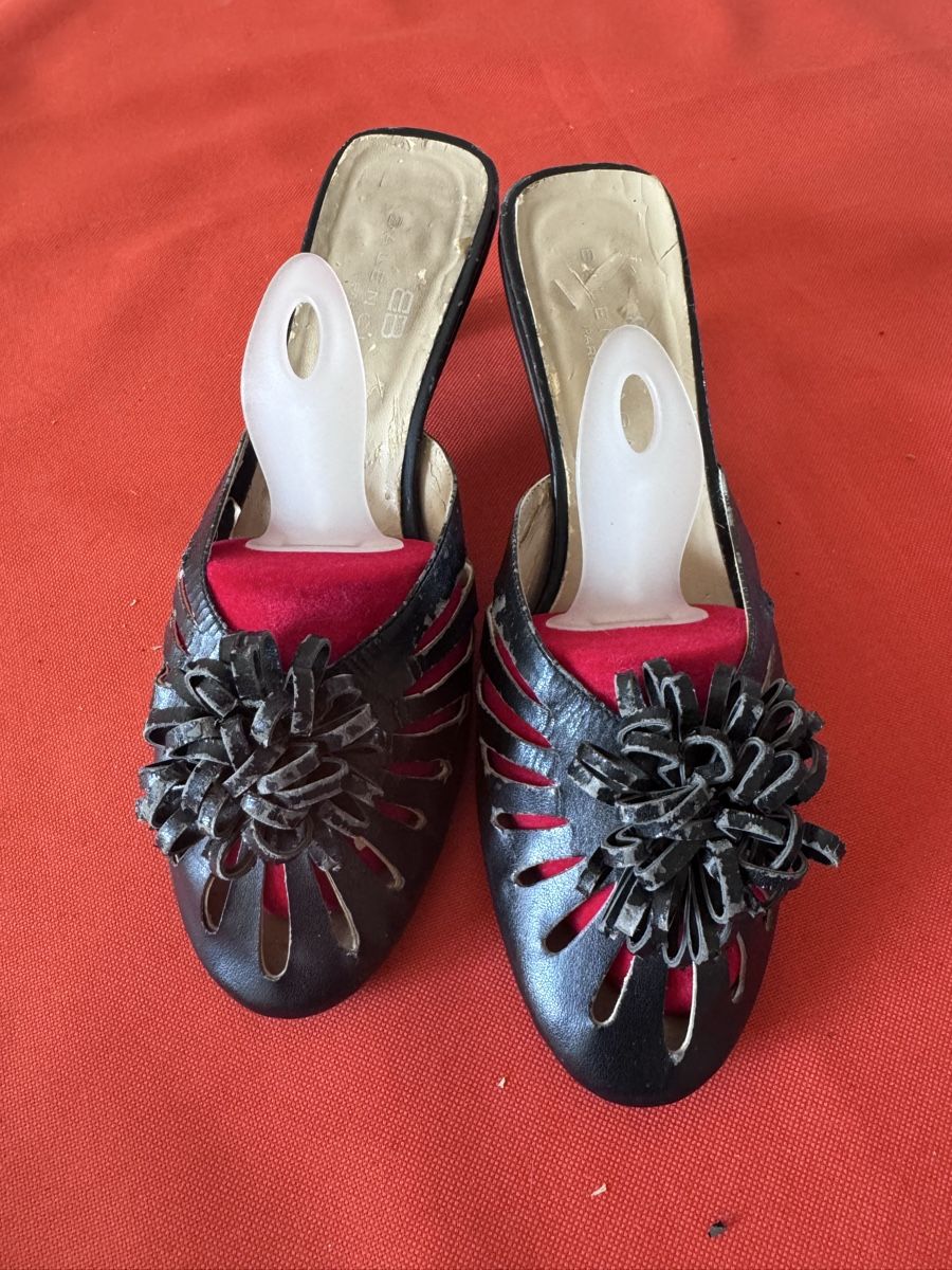 Balenciaga Scarpe da donna: Balenciaga vintage slides – Usato da Basel venduto da FlorinBasel 8