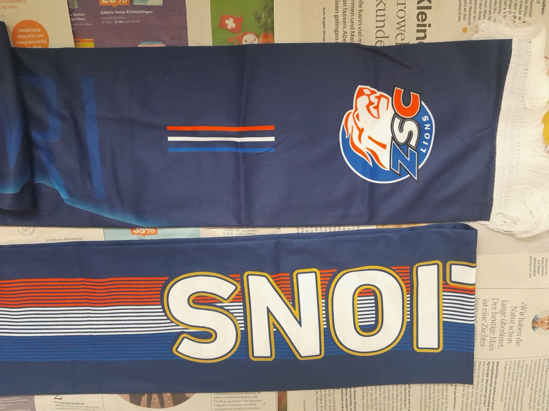Zsc Lions Foulard & Sciarpe: 2 ZSC Schal – Nuovo (secondo la descrizione) da Rüti ZH venduto da Alemanni 1