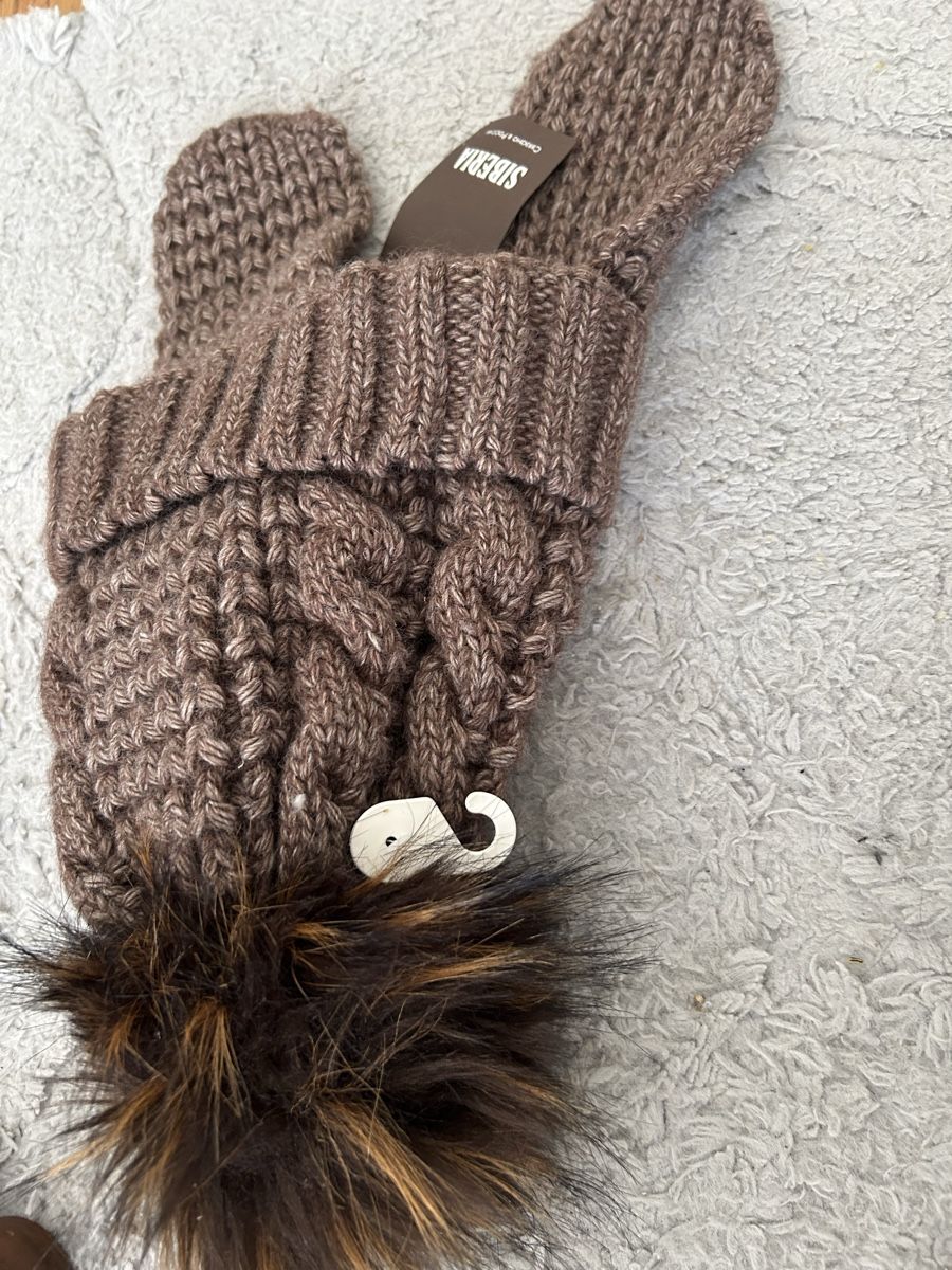 Altro in Moda donna: Kappe – Usato da Basel venduto da Krisztina.na 2