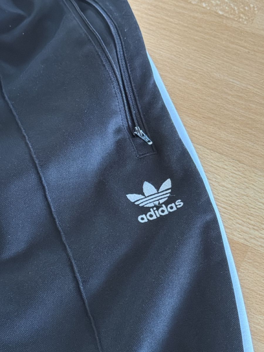 Adidas Pantalons: Adidas Jogginghose – D'occasion à Bad Ragaz par Nikis_Markt 1