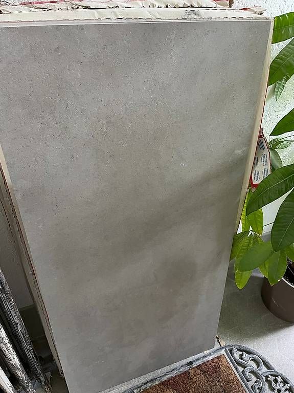 Rivestimenti per pavimenti: 18m2 carrelage gris neuf 60x120 – Nuovo e nell'imballaggio originale da Morges venduto da nat_9w7d