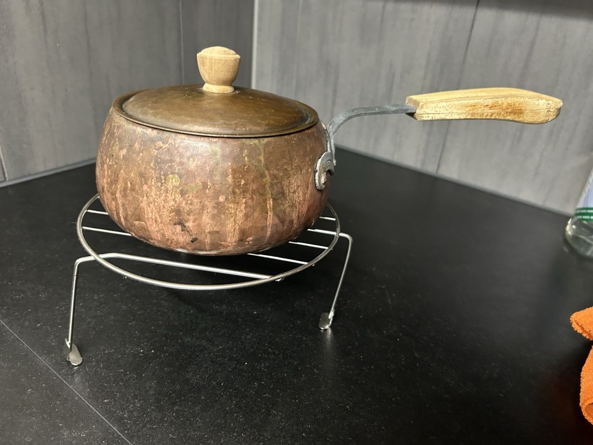 Pfannen: Fondue Topf inkl. Erhöhung – Gebraucht aus Hallwil von Zoeizy 1