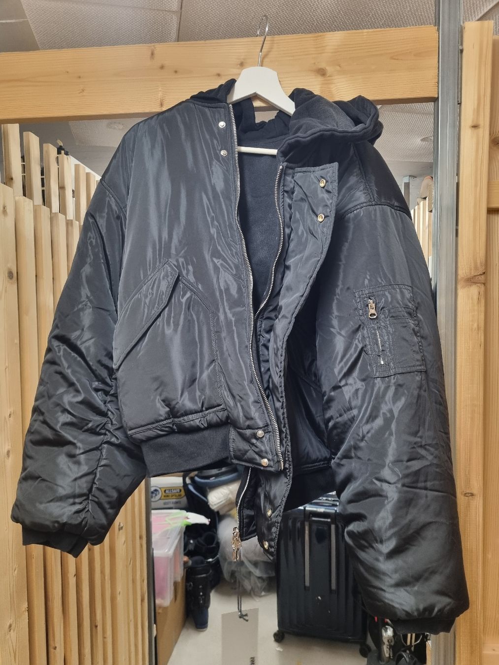 Giacche: NO/FAITH STUDIOS Reversible Bomber Jacket Size XL Black New – Nuovo (secondo la descrizione) da Zürich venduto da dvb_k2cq