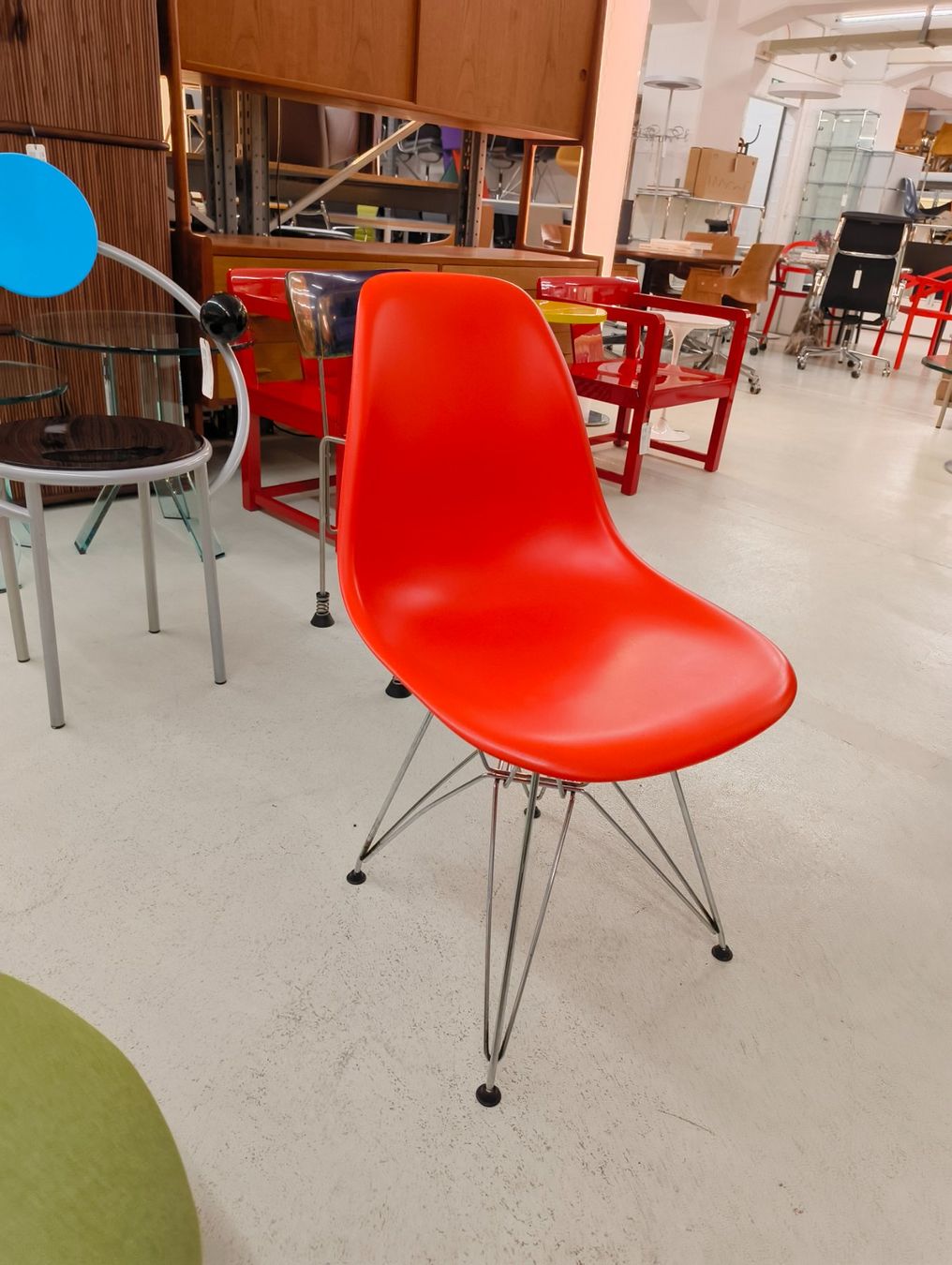 Vitra Stühle: Original Eames Sidechair von Vitra Rot DSR - Eifel – Gebraucht aus Zürich von vintage_design_sale 1