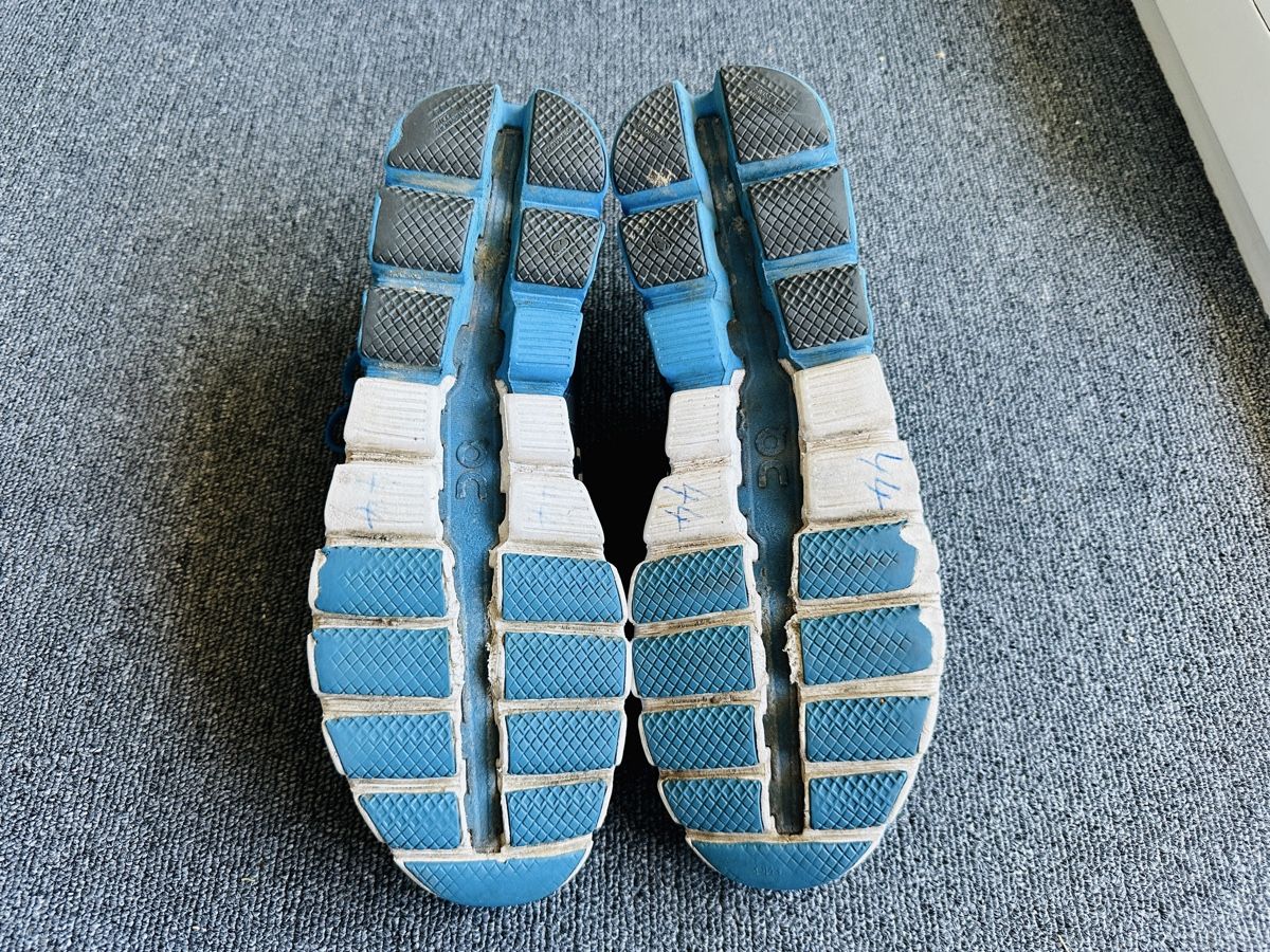 On Scarpe da uomo: ON CLOUDFLOW homme taille 44 bleu – Usato da Bulle venduto da LeMoleson 5