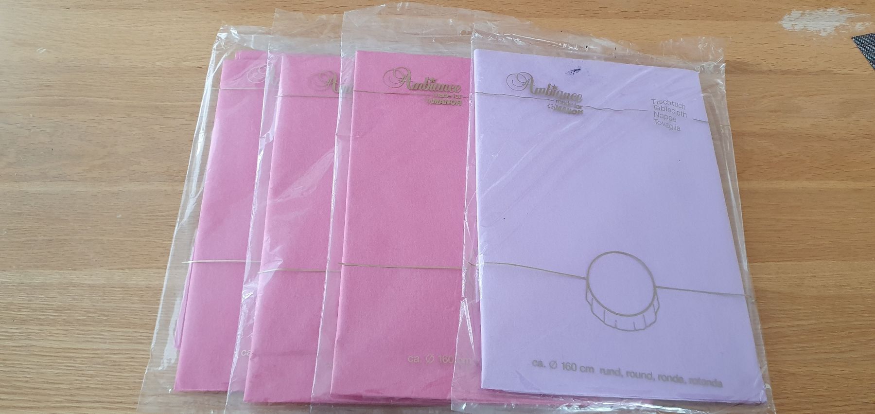 Tessuti: 4 nappes non tissées pour table ronde – Nuovo e nell'imballaggio originale da Moutier venduto da mar_7nrw