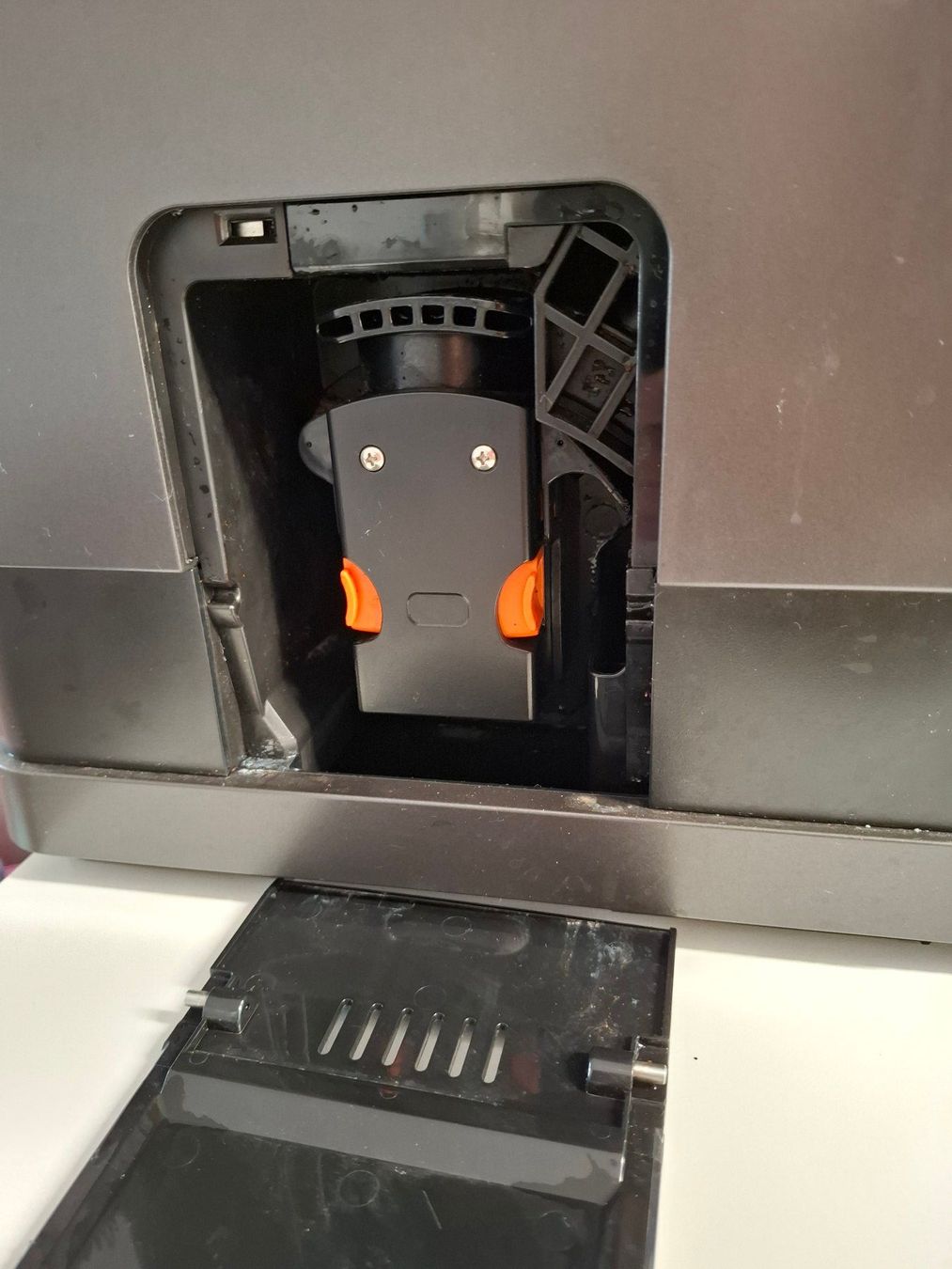 Tchibo Machines à café & Machines à expresso: Tchibo Esperto2 Kaffeevollautomat – D'occasion à Fulenbach par Radka 6