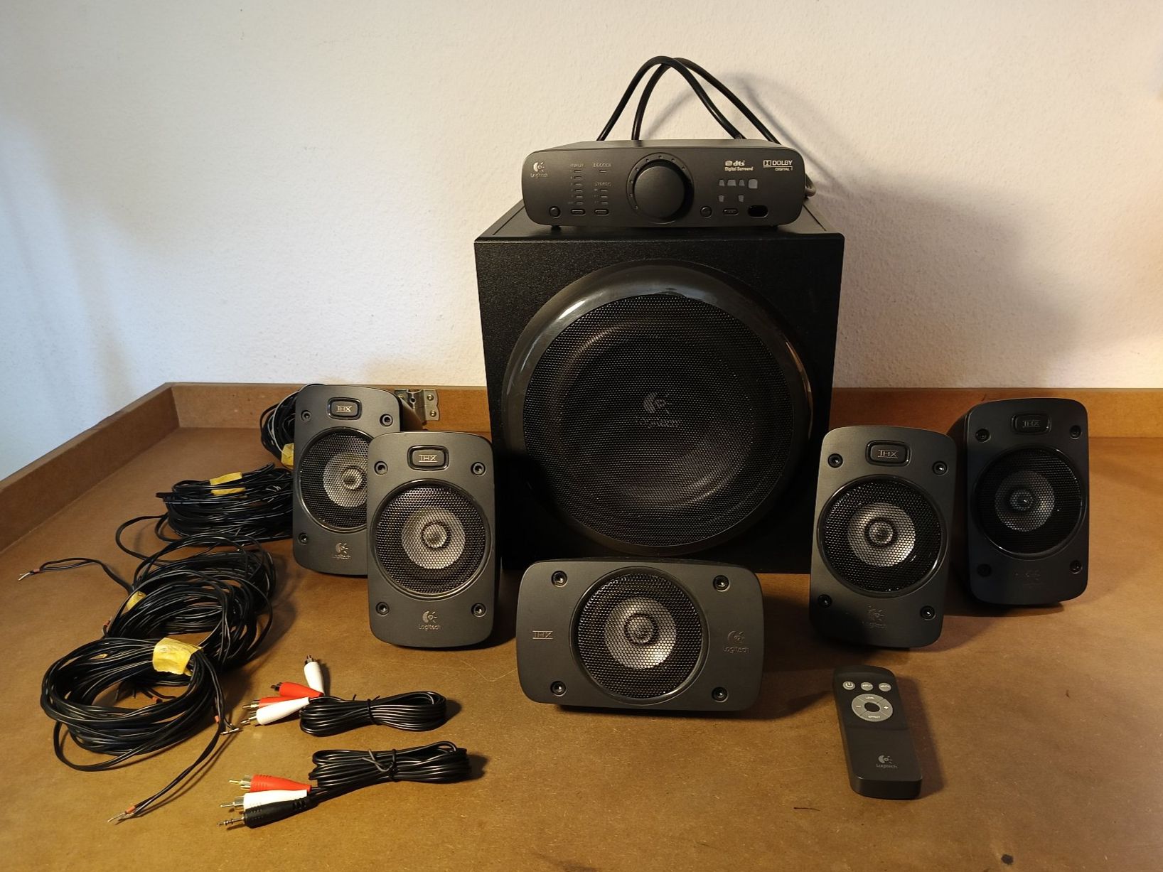 Logitech Casse acustiche: Logitech Z906 5.1 Surround Sound System – Usato da Fribourg venduto da rcu_v875