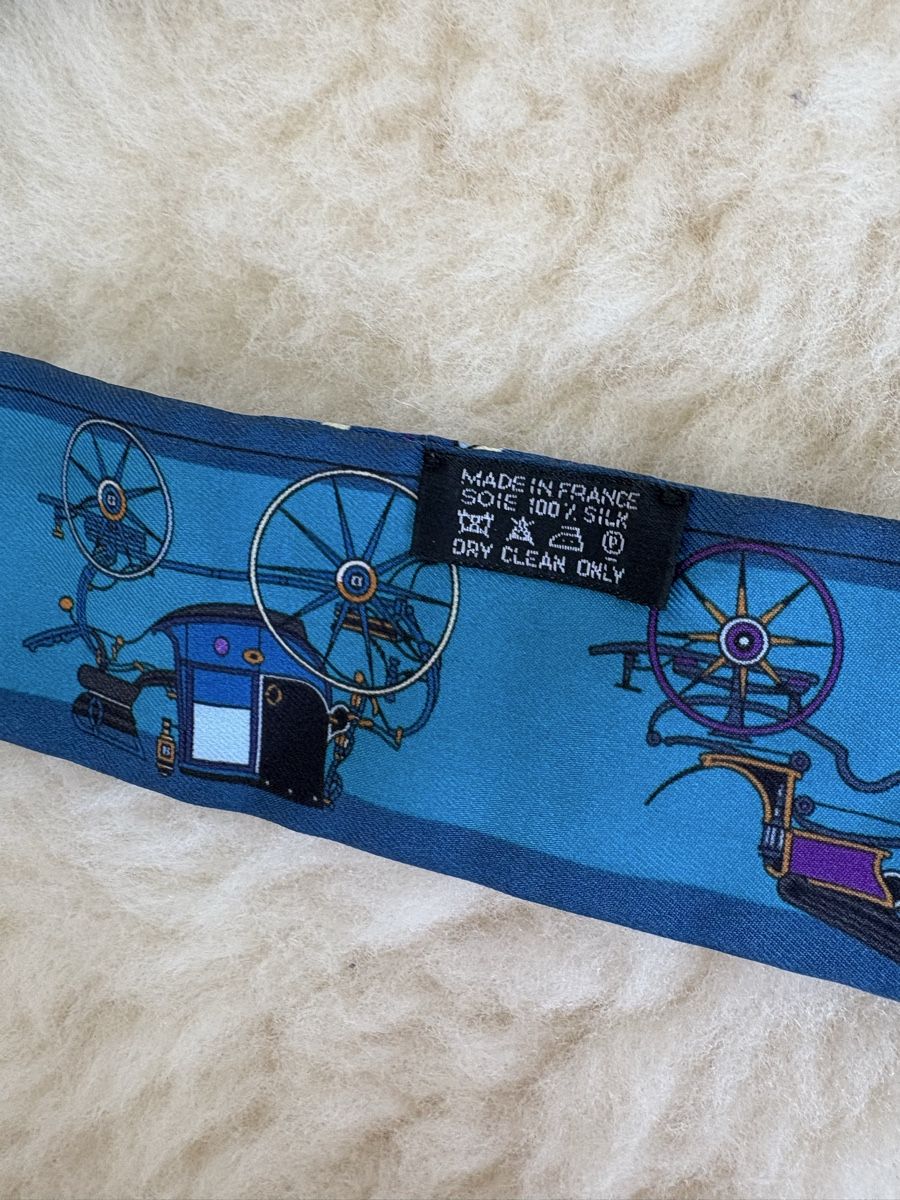 Hermès Foulard & Sciarpe: Hermès Twilly, 100% Seide! – Usato da Rüttenen venduto da Peace61 2