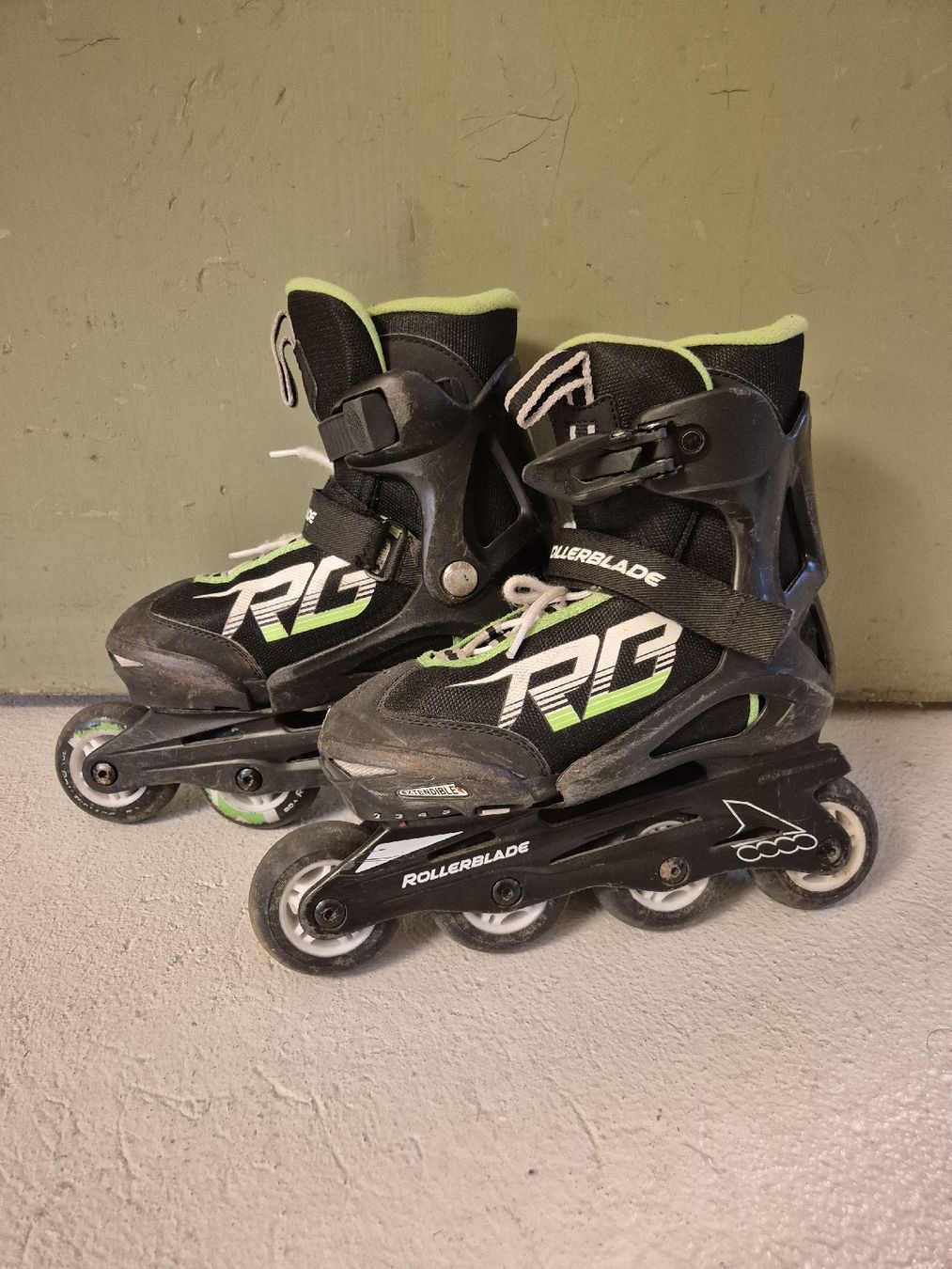 Inline-Skating & Rollschuhe: Rollerblade Grösse 32-37 – Gebraucht aus Frenkendorf von naibaf01