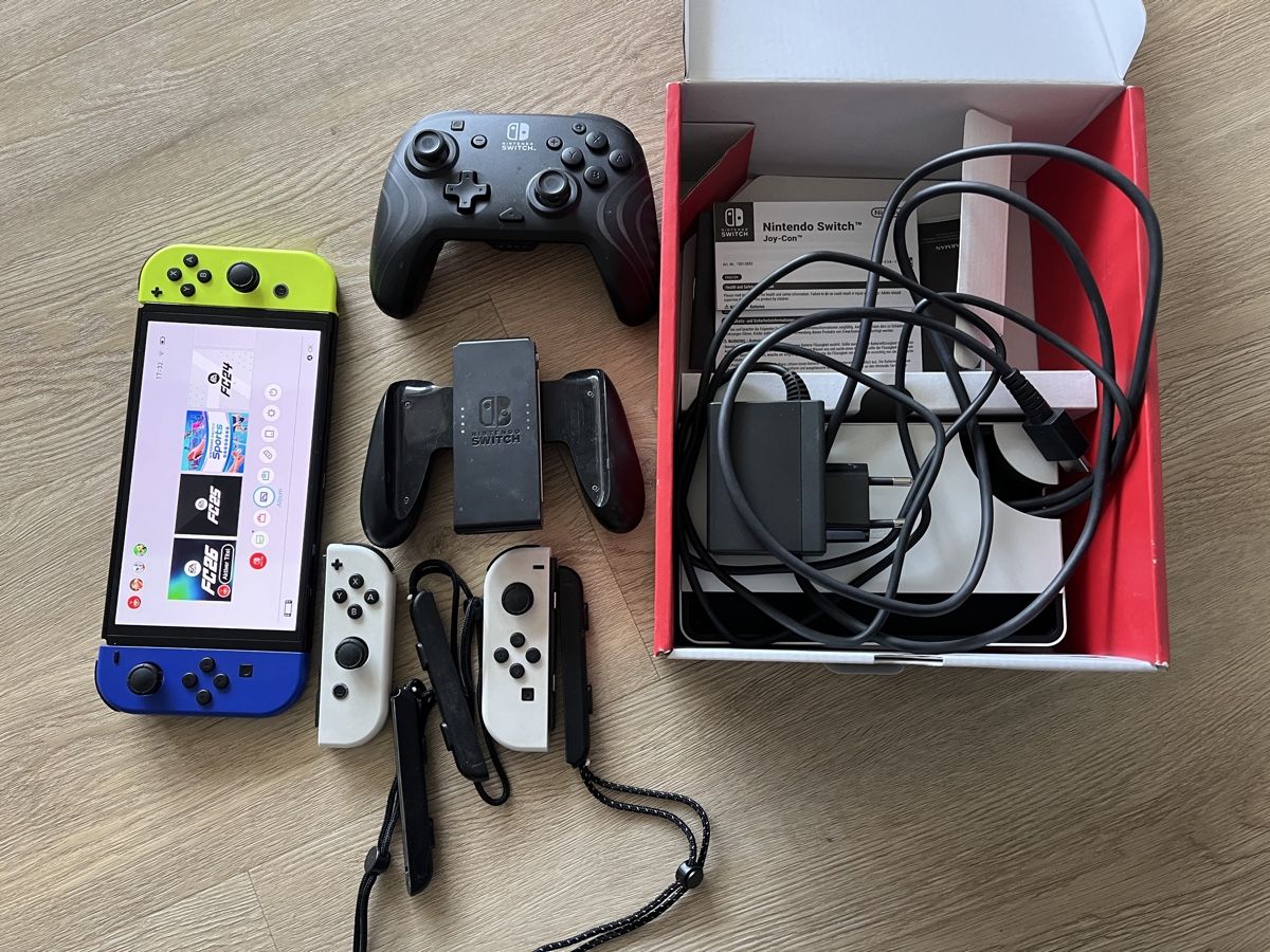 Nintendo Console: Nintendo Switch OLED – Usato da Oberrieden venduto da lau_zf9m 1