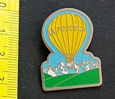 Heissluftballon LA POSTE, Berge /Pin