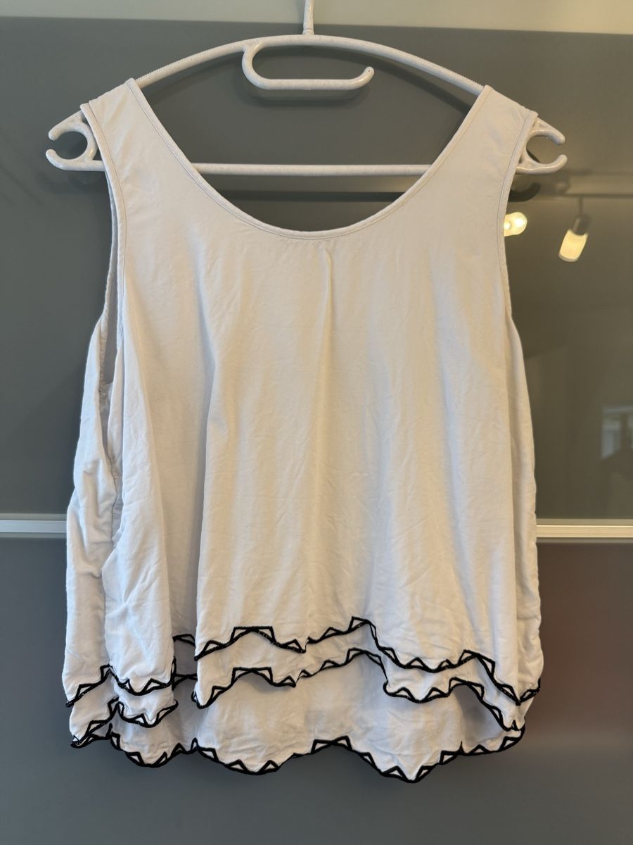 Top: Weisses Sommertop Damen, Gr. L – Usato da Einsiedeln venduto da zue_82pm 1