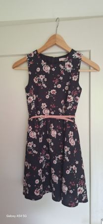 Kleid, Mädchen Grösse 134, neuwertig! Top!