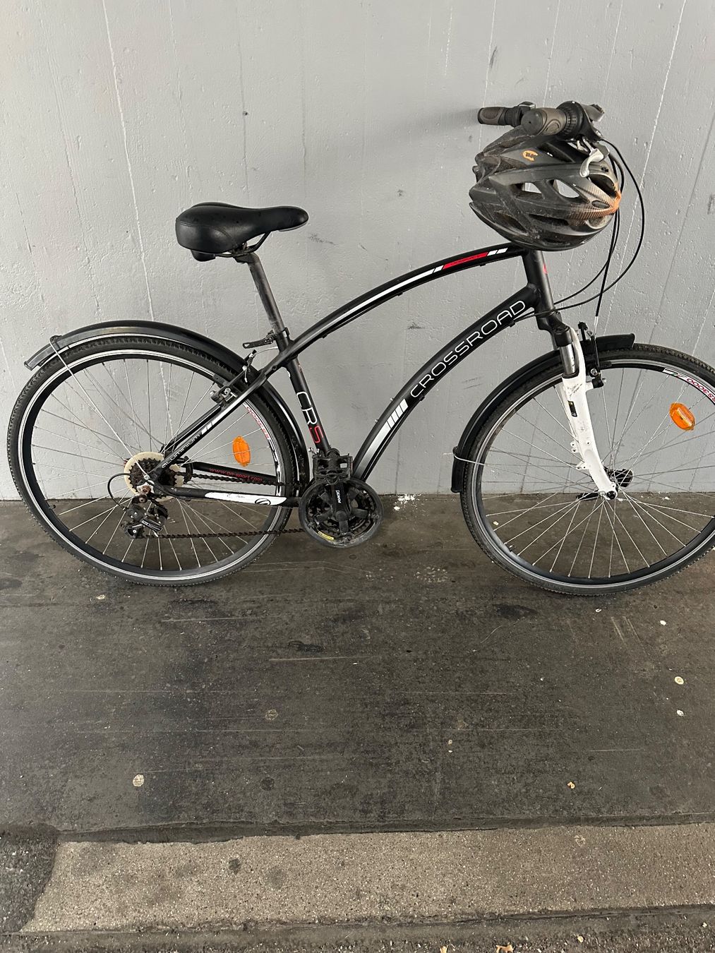 Biciclette: Fahrrad mit Helm – Usato da Zug venduto da uri_z6fm 3