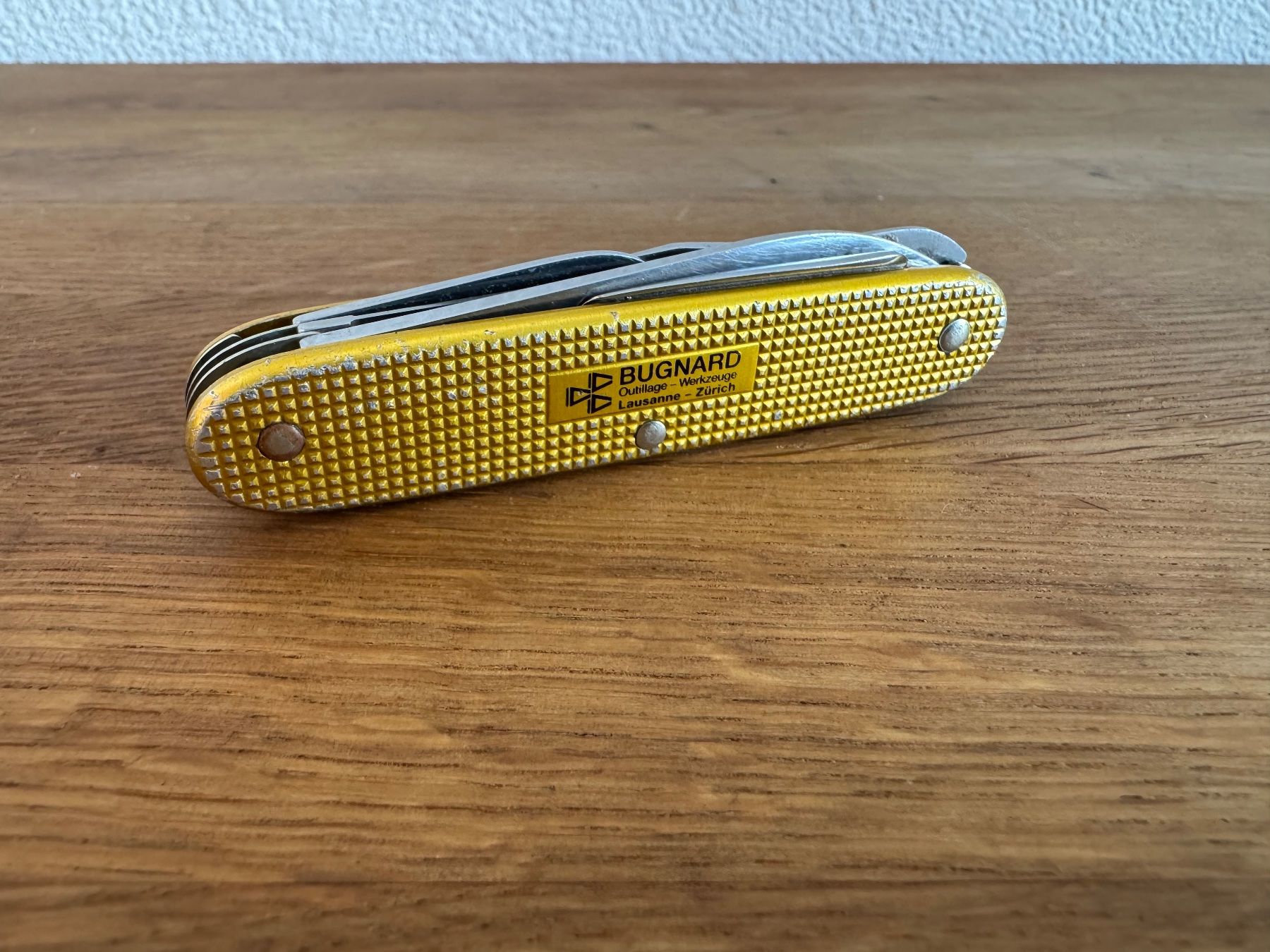 Victorinox Taschenmesser: Victorinox Alox BUGNARD Taschenmesser Sackmesser – Gebraucht aus frauenfeld von pipi018